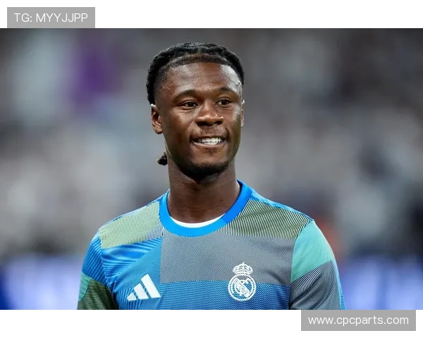 卡马文加位置不固定：战术适配还是角色模糊？